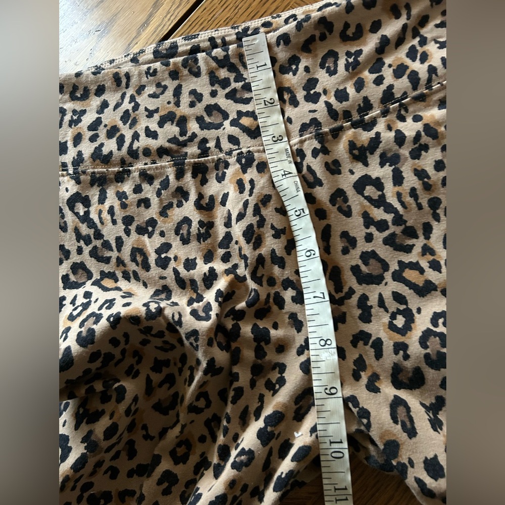 Cheetah Print Leggings - Picture 13 of 15